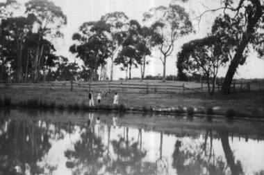 Photograph - Digital image, John Turner, son, Mrs Turner, 1930s