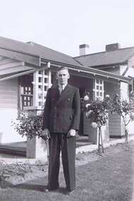 Photograph - Digital image, Iredale 1 [man and house], 1930c