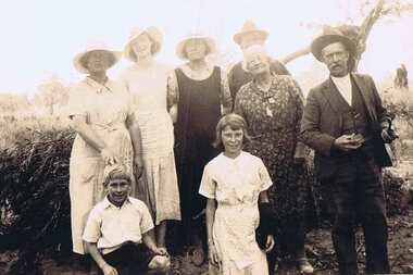 Photograph - Digital image, Iredale family group 2, 1930c