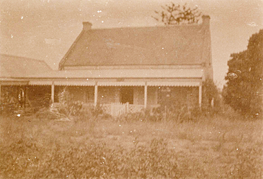 Photograph - Digital image, John McLaughlin's home in Fairy Hill South Morang [close up], 1910c