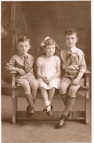 Photograph - Digital image, John, Margaret and Frank Dwyer, 1915c