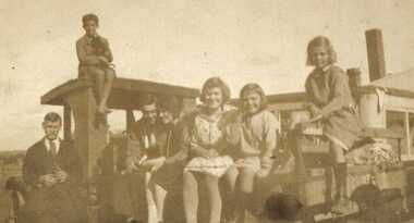 Photograph - Digital image, Barnett and Blackbourn circa 1922, 1922c