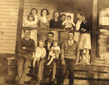 Photograph - Digital image, Blackbourn family, 1935c