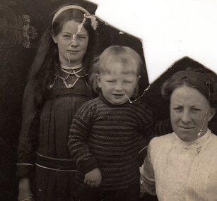 Photograph - Digital image, Stock and Finn children, 1925c