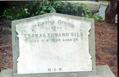 Photograph - Digital image, Grave of Thomas E Silk, Greensborough Cemetery, 07/08/1924
