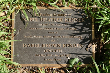 Photograph - Digital image, Grave of Isabel H Kenner and Isabel B Kenner, Greensborough Cemetery, 07/08/1944