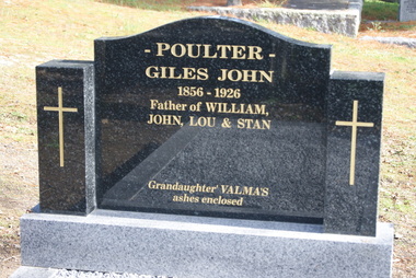 Photograph - Digital image, Grave of Giles Poulter, Greensborough Cemetery, 15/12/1926