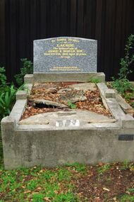 Photograph - Digital Image, Grave of Laurie Roy, Greensborough Cemetery, 23/02/1933