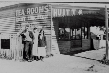 Photograph - Digital image, Huitt's Tea Room, 1945c
