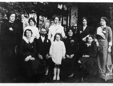 Photograph - Digital image, Hewitt - Keys family group, 1905c