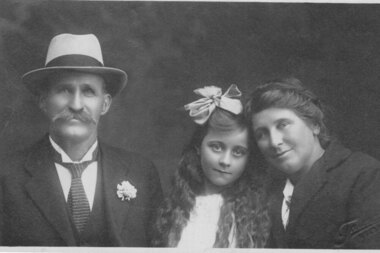 Photograph - Digital Image, Tom, Nellie and Sylvia, 1922_11