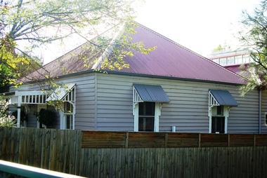 Photograph - Digital Image, 16 Poulter Avenue [exterior, side view], 21/05/2014