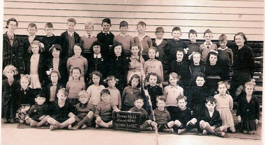 School Photograph - Digital Image, Briar Hill Primary School BH4341 1939 Grades 1-4, 1939_