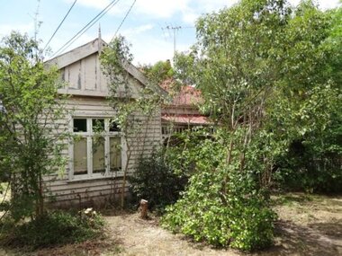 Photograph - Digital Image, 10-12 Poulter Avenue [front of house], 2015_