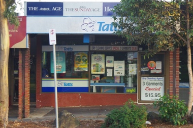 Photograph - Digital image, Marilyn Smith, Diamond Village Newsagent, Watsonia, 2016, 22/05/2016