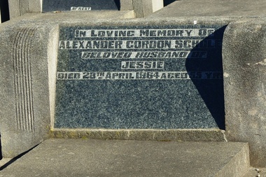 Photograph - Digital image, Marilyn Smith, Grave of Gordon Scholes, St Helena Cemetery, 28/04/1964