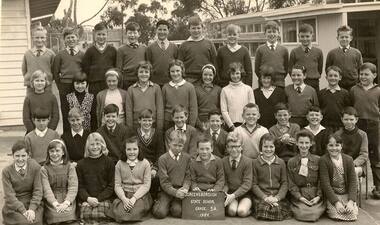 School Photograph - Digital Image, Greensborough Primary School Gr2062 1964 Grade 5A, 1964_