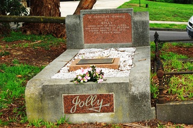 Photograph - Digital image, Marilyn Smith, William James (Billy) Jolly, William J Jolly and Adele Jolly, Greensborough Cemetery, 01/02/1945