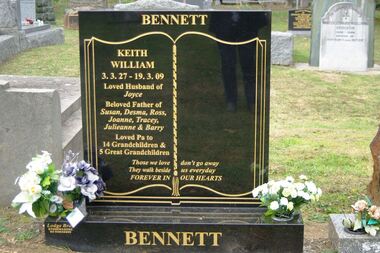 Photograph - Digital image, Marilyn Smith, Grave of Keith William Bennett, St Helena Cemetery, 19/03/2009