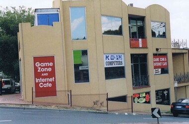 Photograph - Digital image, Frank Solomon, PC World corner Grimshaw and Main Streets Greensborough, 04/06/2010