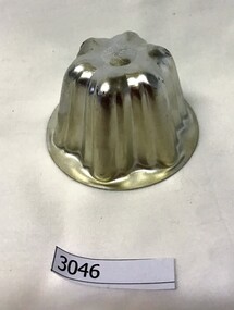 Jelly Mould, Vintage metal jelly mould, 1960c