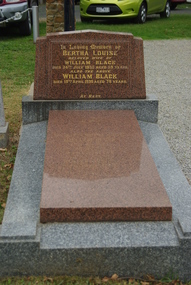 Photograph - Digital image, Marilyn Smith, Grave of Bertha and William Black, St Helena Cemetery, 24/07/1935
