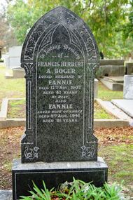 Photograph - Digital image, Marilyn Smith, Grave of Francis H Boger and Fanny Boger, St Helena Cemetery, 17/11/1902