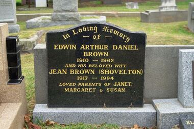 Photograph - Digital image, Marilyn Smith, Grave of Edwin A D Brown and Jean Shovelton Brown, St Helena Cemetery, 12/01/1962