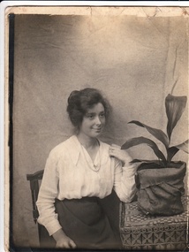 Photograph - Digital image, John Gibson et al, Isabel Luxford 1920, 1920_