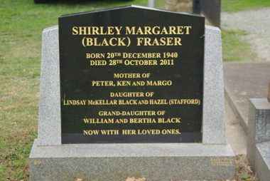 Photograph - Digital image, Marilyn Smith, Grave of Shirley Fraser, St Helena Cemetery, 28/10/2011
