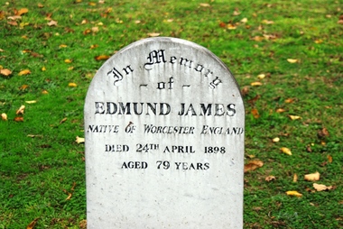 Photograph - Digital image, Marilyn Smith, Grave of Edmund James, St Helena Cemetery, 24/04/1898