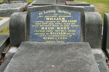 Photograph - Digital image, Marilyn Smith, Grave of William and Maud Lobb, St Helena Cemetery, 12/01/1947