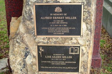 Photograph - Digital image, Marilyn Smith, Grave of Alfred and Lois Miller, St Helena Cemetery, 20/04/2009