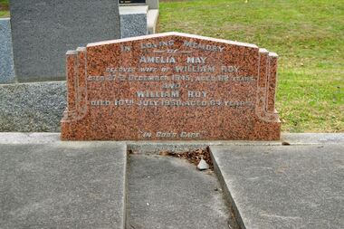 Photograph - Digital image, Marilyn Smith, Grave of Amelia and William Roy, St Helena Cemetery, 27/12/1945