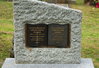 Photograph - Digital image, Marilyn Smith, Grave of Leslie and Dorothy Wilson, St Helena Cemetery, 14/08/1996
