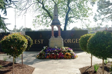 Photograph - Digital image, Marilyn Smith, Fallen Soldiers' Memorial, Greensborough, 22/08/2015