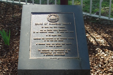 Photograph - Digital image, Marilyn Smith, Shire of Diamond Plaque, Greensborough War Memorial Park, 1994, 26/08/1994