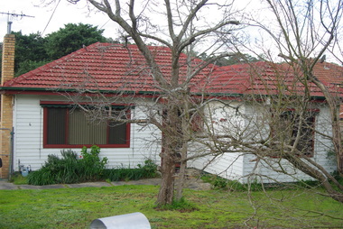 Photograph - Digital image, Marilyn Smith, House, Poulter Avenue Greensborough 2016, 11/08/2016