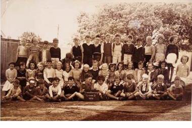 Photograph, Greensborough Primary School Gr2062 1952 Grade 2, 1952_