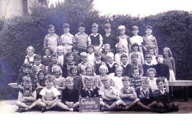 Photograph, Greensborough Primary School Gr2062 1953 Grade 3, 1953_