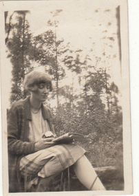 Photograph - Digital image, Charles Marshall et al, Doris Marshall (nee Jones), 1928, 1928_