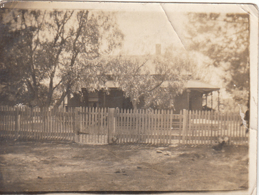 Photograph - Digital image, Charles Marshall et al, House in Victoria, 1920s