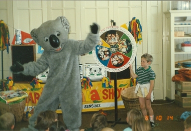 Photograph - Digital Image, Briar Hill Primary School, Koala Show - healthy eating at Briar Hill Primary School 1987, 14/10/1987