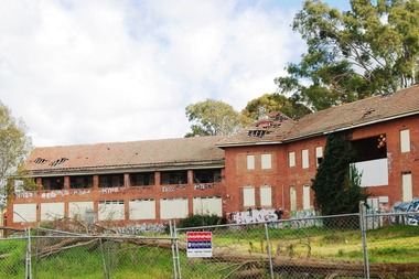 Photograph - Digital Image, Marilyn Smith, Larundel. Block B, rear, 05/09/2017