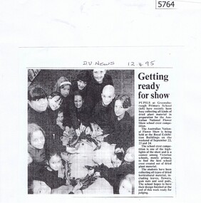 Newspaper Clipping, Diamond Valley News, Getting ready for show, 12/04/1995