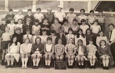 School Photograph - Digital Image, Watsonia Heights Primary School WH4935 1970 Grade 6B, 1970_
