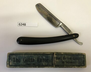 Domestic object - Cut-throat razor, Gotta, Gotta razor, 1900c