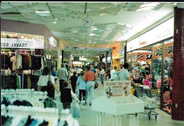 Photograph, Ian Bennetts, Greensborough Plaza 1990.2, 1990_
