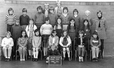 School Photograph, Watsonia Heights Primary School WH4935 1974 Grades 3 and 4 C, 1974_