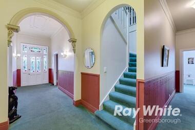 Photograph - Digital Image, Ray White Greensborough, 3 St Helena Road Greensborough [interiors], 2017_